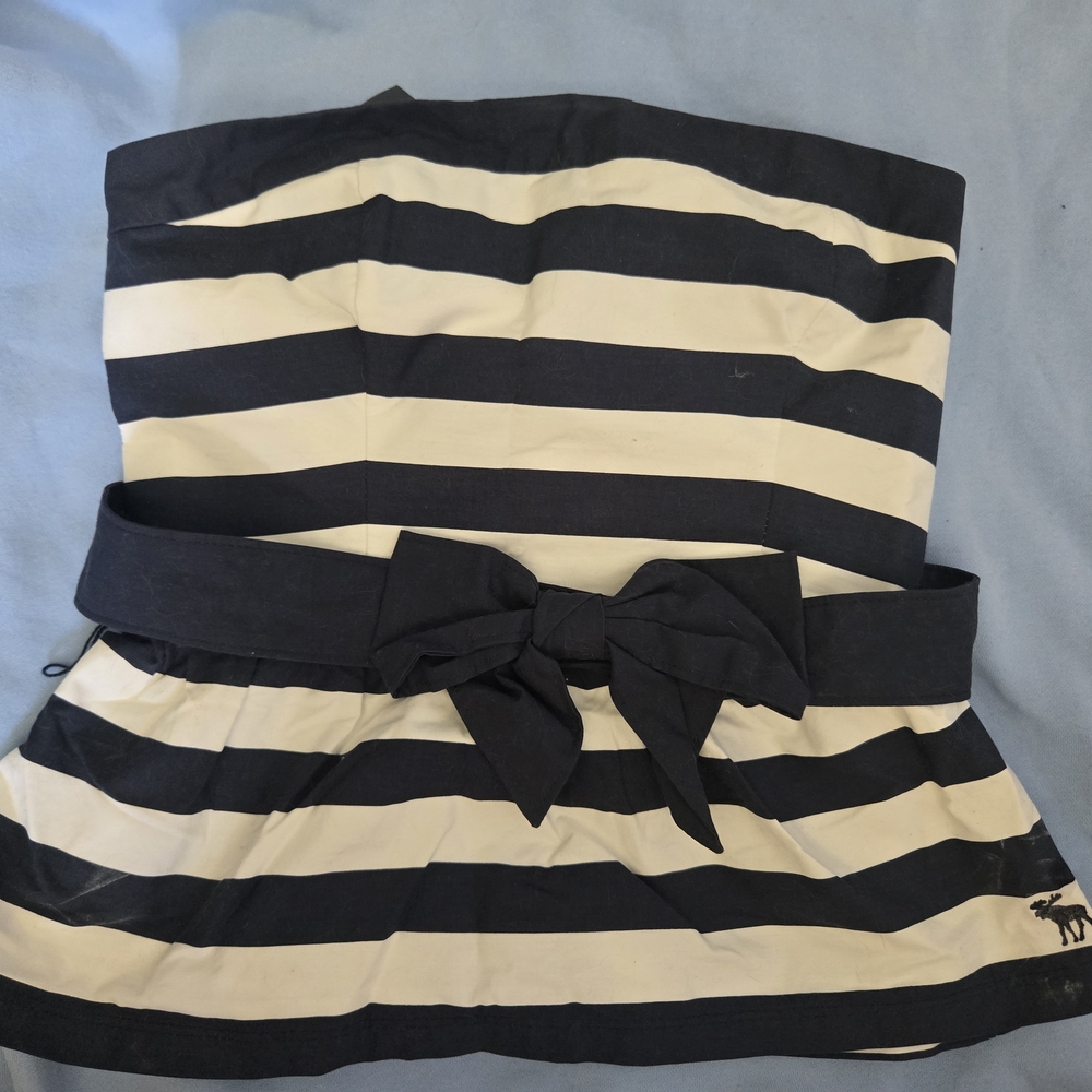 Abercrombie & Fitch Navy Blue and White Strapless shirt
